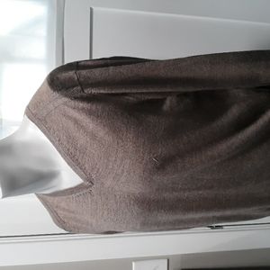 Austin Reed mens light brown merino wool vneck sweater. Large